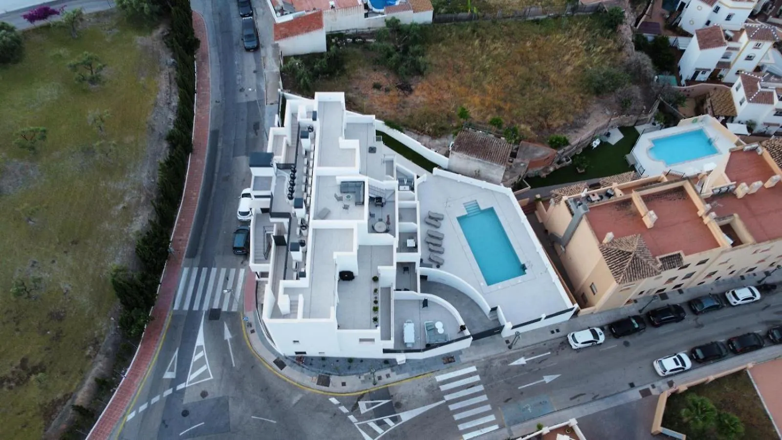 Nerja Apartamento Con Piscina Y Garaje Apartment
