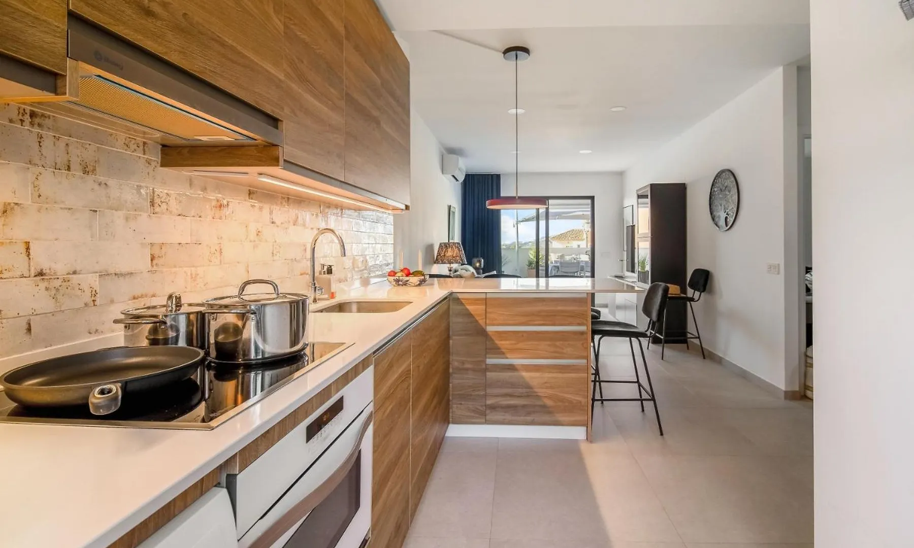 アパート Nerja Apartamento Con Piscina Y Garaje